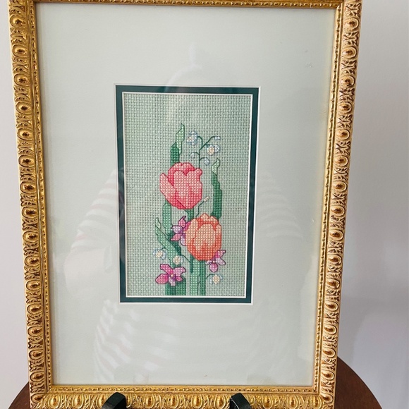 Vintage Framed cross-stitch floral with tulips and lily of the valley - Picture 3 of 8